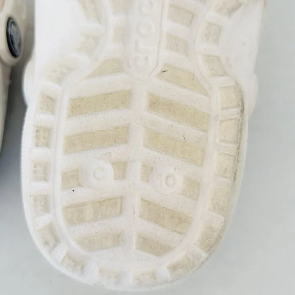 Crocs | Unisex Lined Toddler Girls Size  C10 Classic Clog White Slide Fur